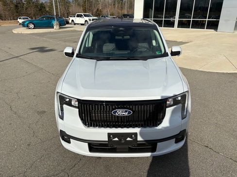 New 2026 Ford Maverick Lobo image 10