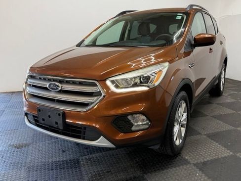 Used 2017 Ford Escape SE w/ Equipment Group 201A AWD/4WD image 5
