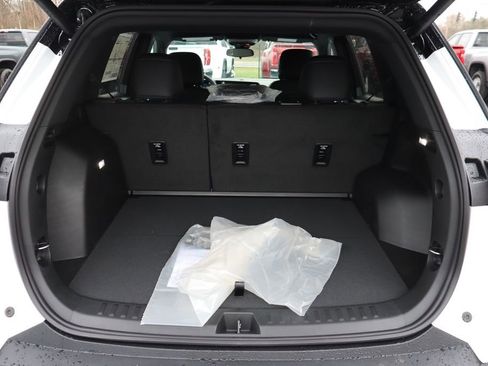 New 2026 Chevrolet Equinox LT image 24