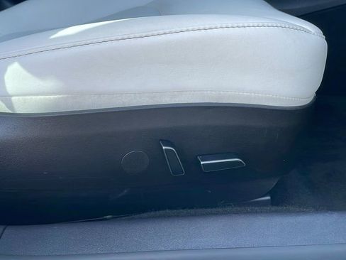 Used 2022 Tesla Model 3 Standard Range image 27