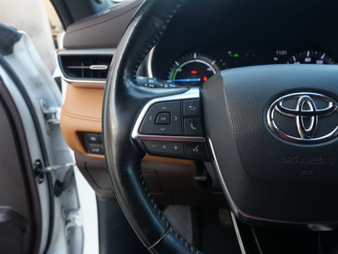 Used 2021 Toyota Highlander Platinum image 23