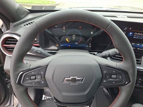 New 2025 Chevrolet Trax RS w/ Driver Confidence Package image 11