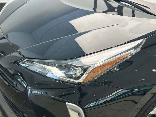 Used 2020 Toyota Prius LE AWD/4WD image 9