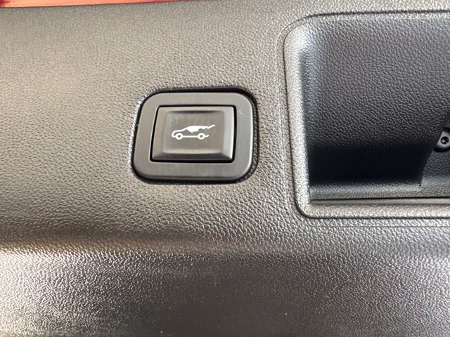 Used 2018 GMC Terrain SLE w/ Driver Convenience Package AWD/4WD image 31