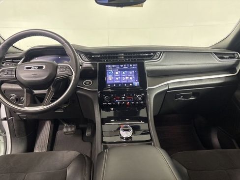 Certified 2023 Jeep Grand Cherokee Altitude image 30