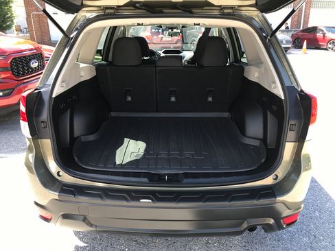 Used 2023 Subaru Forester Premium AWD/4WD image 27