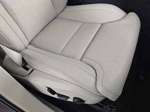 Used 2022 Volvo XC90 T6 Inscription w/ Advanced Package image 18