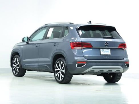 Used 2022 Volkswagen Taos SE image 6