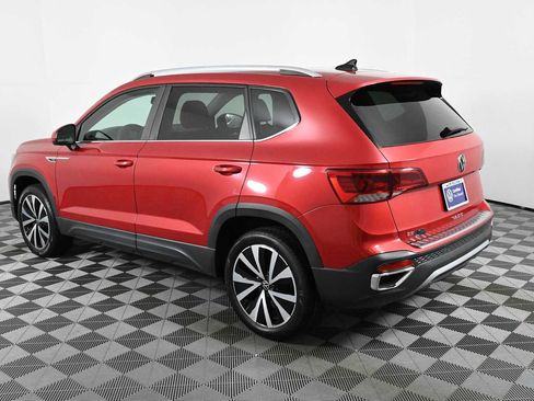 Certified 2022 Volkswagen Taos SE FWD image 7
