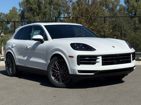 New 2026 Porsche Cayenne S AWD/4WD image 9