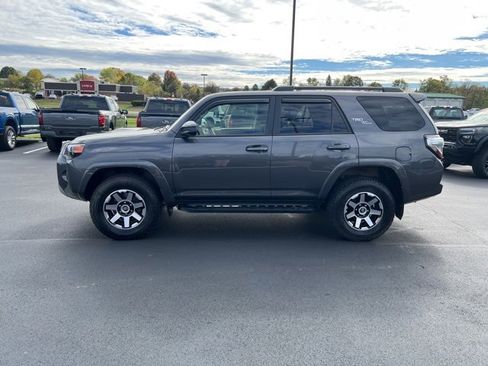 Used 2023 Toyota 4Runner TRD Off-Road image 2