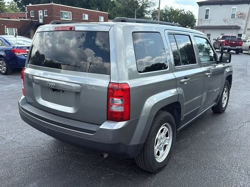 Used 2014 Jeep Patriot Sport image 5