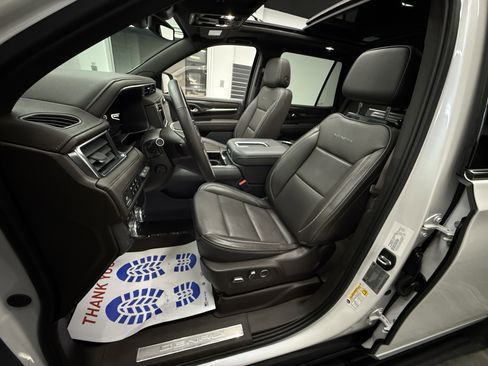 Used 2024 GMC Yukon Denali AWD/4WD image 13