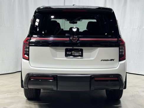 Certified 2025 Nissan Armada PRO-4X image 5