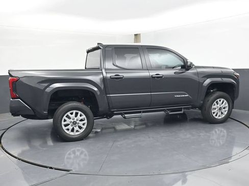 Used 2025 Toyota Tacoma SR5 AWD/4WD image 3