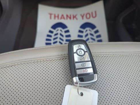 Used 2021 Ford Expedition Limited image 34