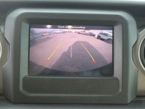 Used 2023 Jeep Wrangler Willys image 19