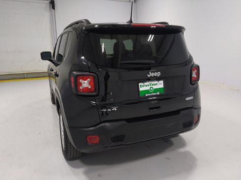 Used 2022 Jeep Renegade Latitude w/ Convenience Group image 6