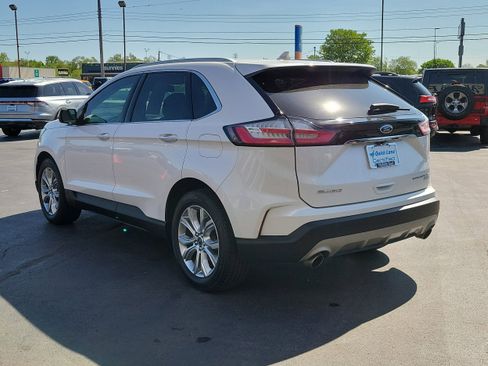 Used 2019 Ford Edge Titanium FWD image 4