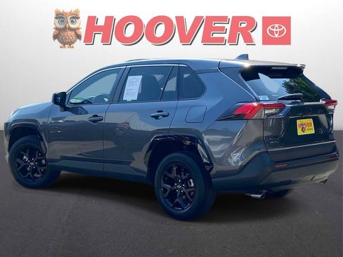 Used 2024 Toyota RAV4 LE FWD image 6