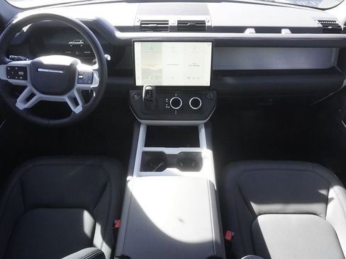 New 2026 Land Rover Defender 110 X-Dynamic SE image 9
