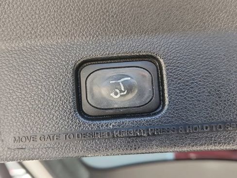 Used 2019 Ford Explorer XLT w/ Equipment Group 202A AWD/4WD image 30