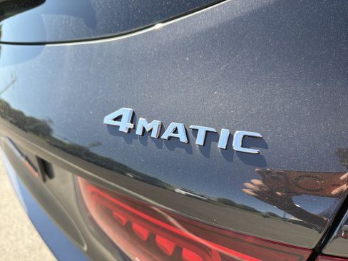 Used 2022 Mercedes-Benz GLC 300 4MATIC image 8
