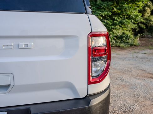 Used 2023 Ford Bronco Sport Outer Banks w/ Tech Package AWD/4WD image 11