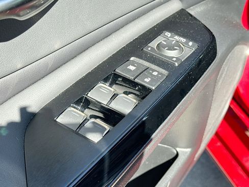 Used 2023 Lexus ES 300h F Sport image 15