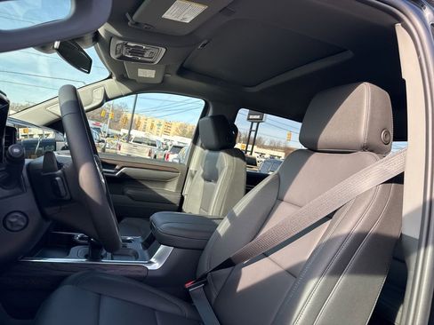 New 2026 GMC Sierra 1500 SLT w/ SLT Premium Plus Package image 22