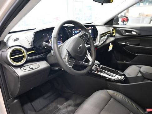 New 2026 Chevrolet Trax ACTIV w/ Sunroof Package FWD image 21