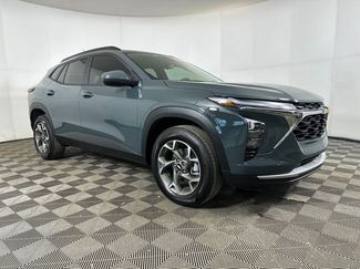 Used 2025 Chevrolet Trax LT video 2