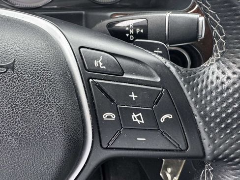 Used 2015 Mercedes-Benz GLK 350 4MATIC image 23
