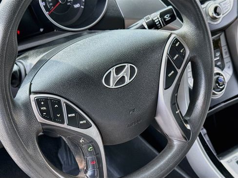 Used 2013 Hyundai Elantra GLS w/ Preferred Pkg FWD image 12