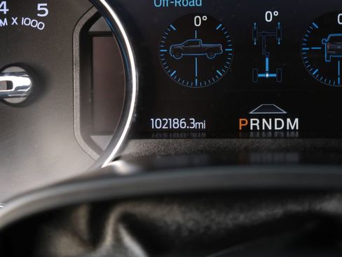 Used 2021 Ford F250 Platinum w/ FX4 Off-Road Package image 17