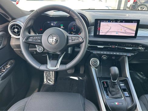 Used 2024 Alfa Romeo Tonale Ti image 20