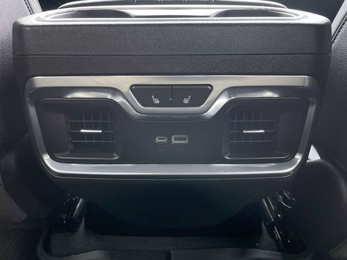 Used 2024 Chevrolet Silverado 2500 High Country w/ Technology Package AWD/4WD image 21