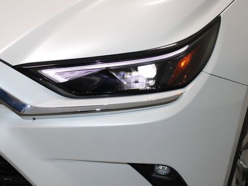 Used 2025 Toyota Grand Highlander Limited image 59