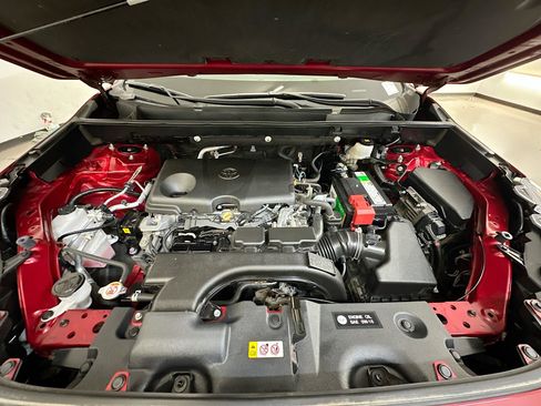 Used 2021 Toyota RAV4 LE image 34