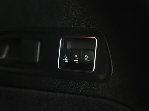 Used 2023 Mercedes-Benz GLS 580 4MATIC image 20