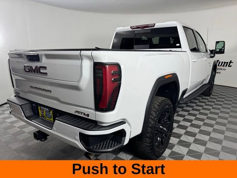 Used 2024 GMC Sierra 2500 AT4 w/ Technology Package image 9