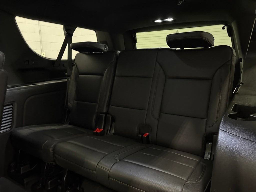 Used 2026 Chevrolet Suburban High Country AWD/4WD image 33