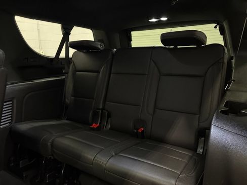 Used 2026 Chevrolet Suburban High Country AWD/4WD image 33