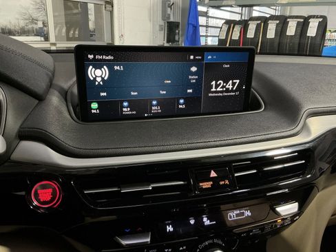 Used 2023 Acura MDX SH-AWD image 26