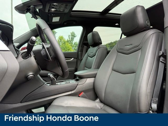 Used 2024 Cadillac XT6 Sport w/ Technology Package AWD/4WD image 21