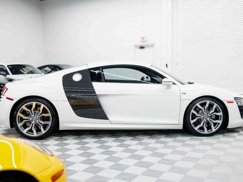 Used 2014 Audi R8 V10 AWD/4WD image 7