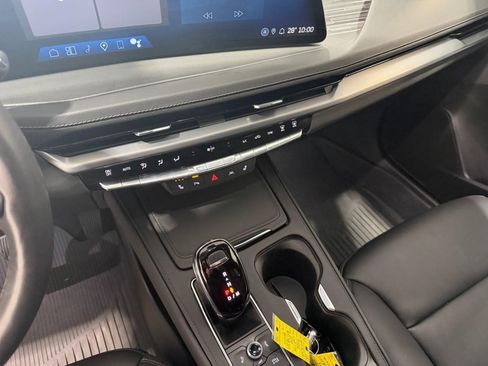 Used 2024 Cadillac XT4 Premium Luxury w/ Cold Weather Package image 17