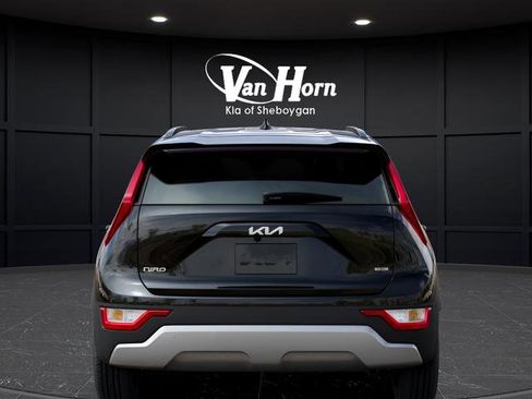 New 2026 Kia Niro EX image 9