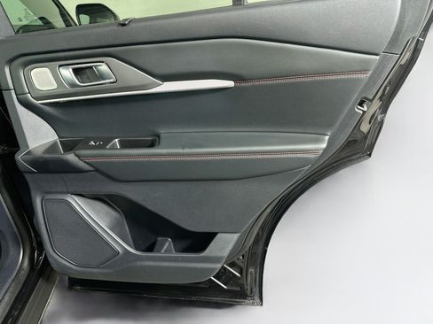 Used 2025 Ford Explorer ST RWD image 33