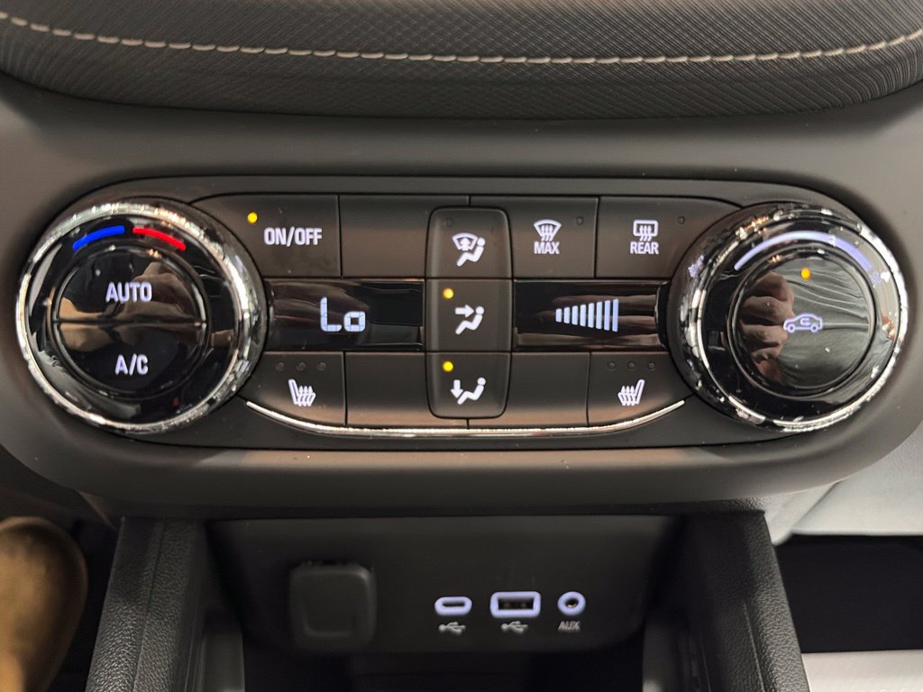 Used 2021 Chevrolet TrailBlazer ACTIV w/ Sun and Liftgate Package AWD/4WD image 24